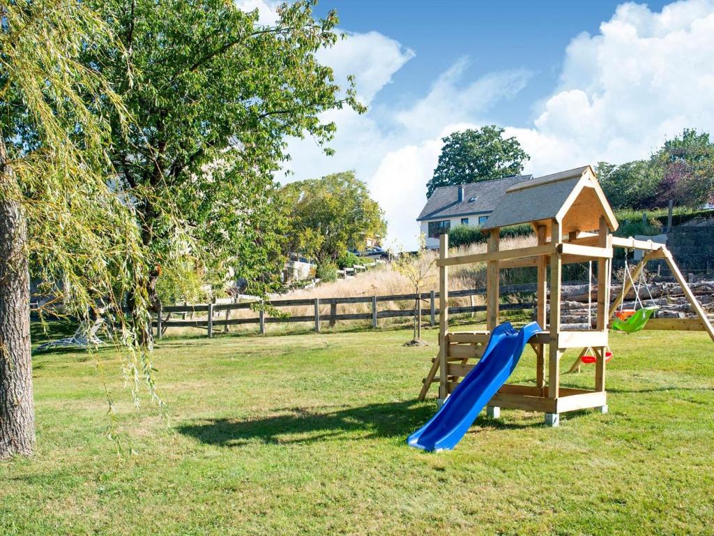 Herní místnost nebo prostor pro děti v ubytování Holiday Home in Ardennes with Terrace