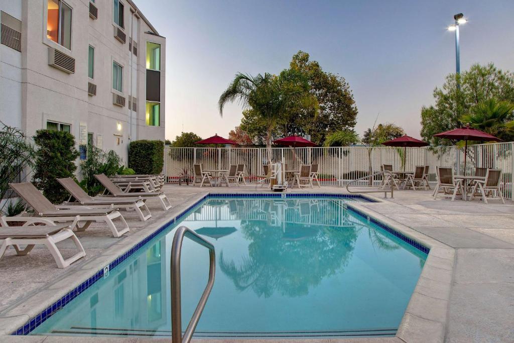 Motel 6-Gilroy, CA