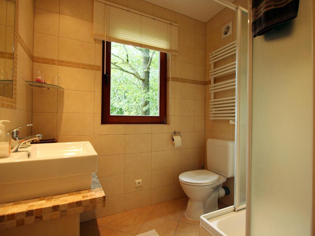Koupelna v ubytování Holiday Home in Sougné-Remouchamps Countryside