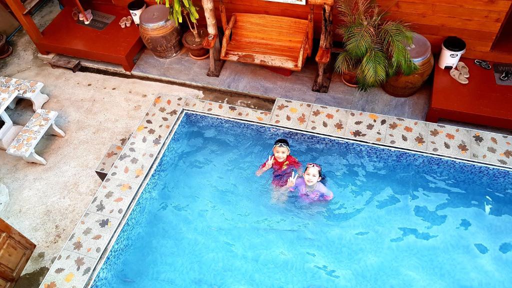 Bazén v ubytování Perfect Resort and Motorbike & Bicycle for rents Sukhothai nebo v jeho okolí