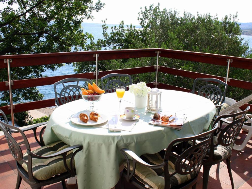 Fotografia z galérie ubytovania Scenic apartment in Maslenica with terrace v destinácii Maslenica