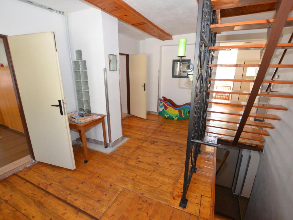 Kuchyň nebo kuchyňský kout v ubytování Vacation House Featuring Sauna