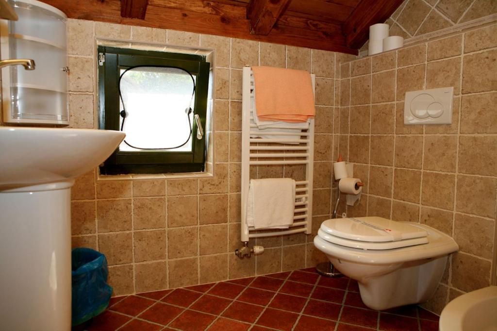 Kúpeľňa v ubytovaní Stein House Marasovic