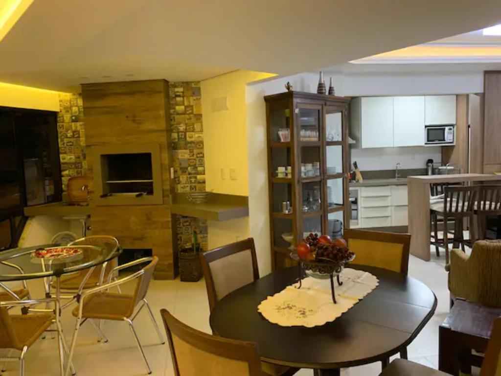  Apartamento Bem localizado Meia Praia excelente