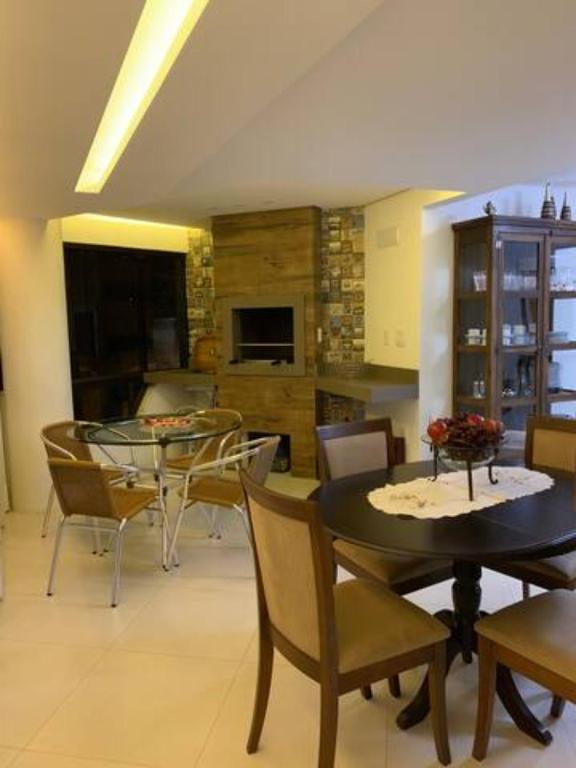  Apartamento Bem localizado Meia Praia excelente