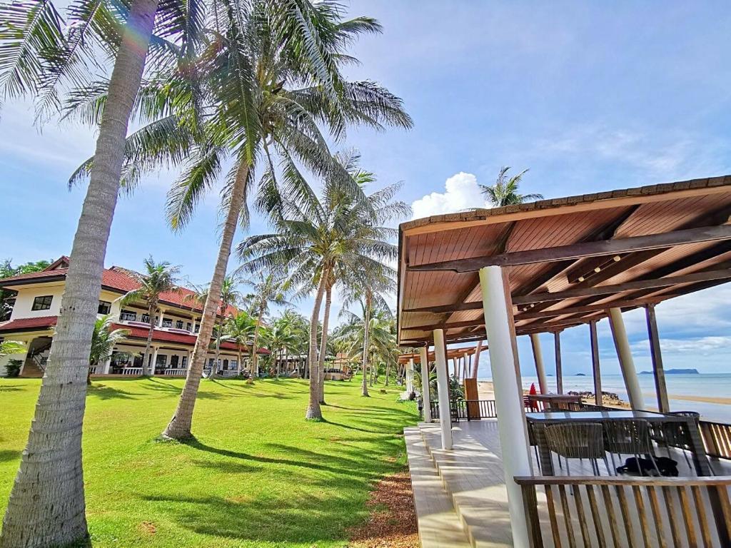 Zahrada ubytování Ban Saithong Beach Resort
