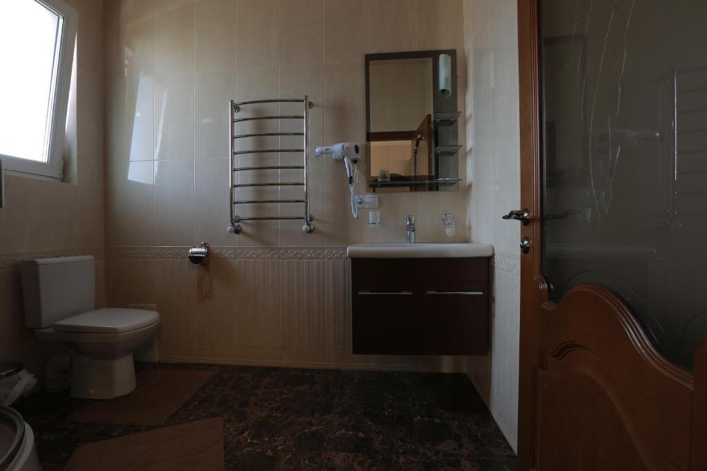 Hotel Ashad - Deluxe Double Room With Shower