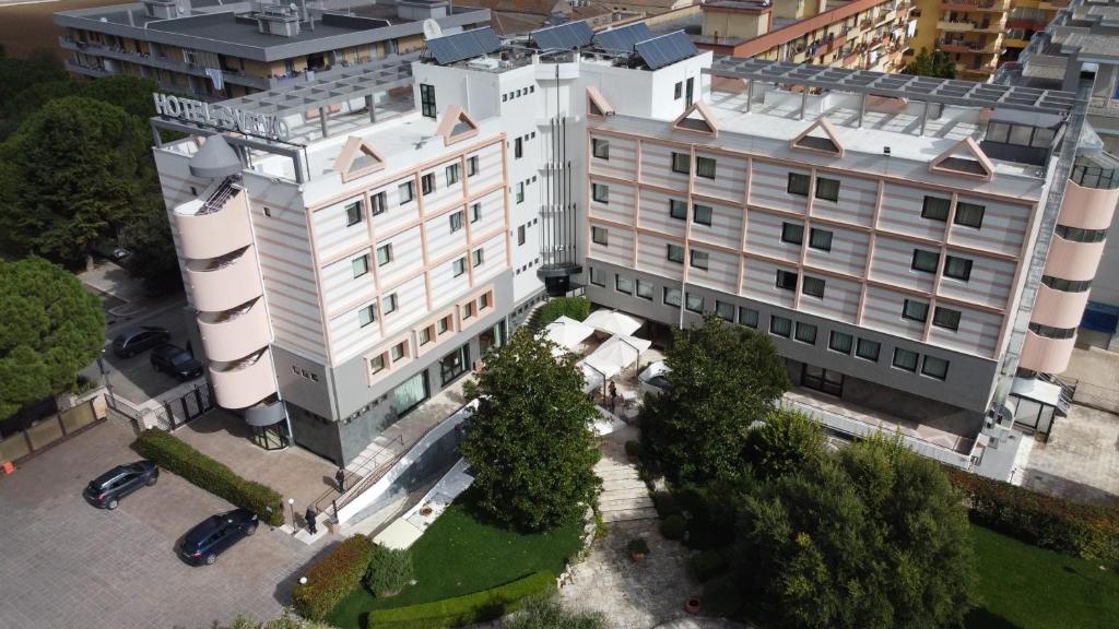 Budova, kde se hotel nachází
