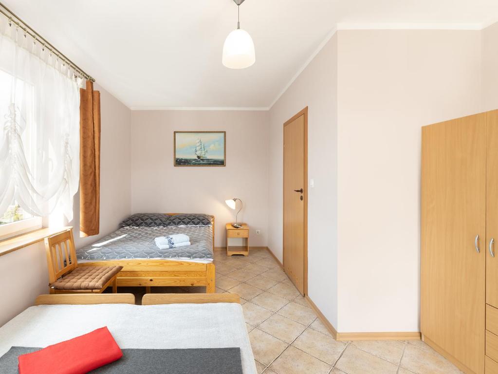 Gościniec u Sary - Basic Quadruple Room 10