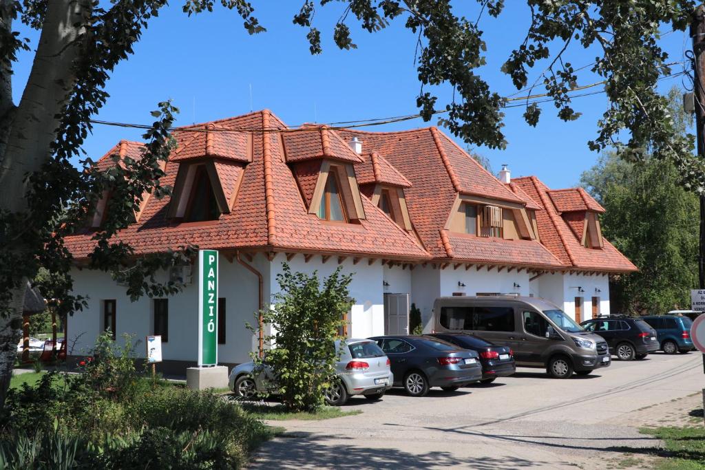 The building in which a panziókat is located