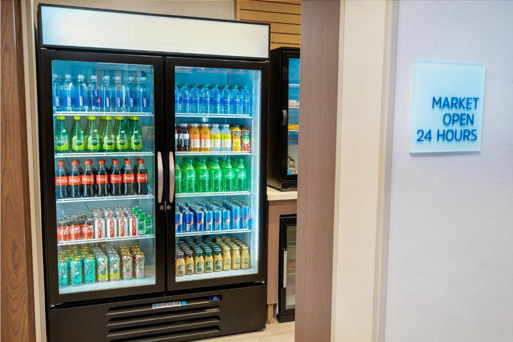 Certifikát, hodnocení, plakát nebo jiný dokument vystavený v ubytování Holiday Inn Express & Suites - Las Vegas - E Tropicana by IHG