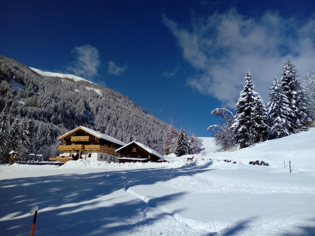 Bed & Breakfast Dolomiti Bey Haus Pinter talvel