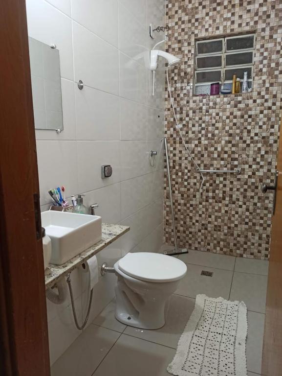  Casa com piscina rota da Canastra