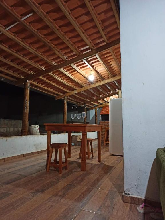  Casa com piscina rota da Canastra