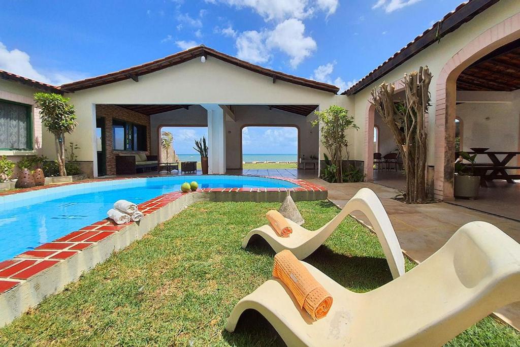  Casa para 18 pessoas frente mar na Praia de Tabuba por Carpediem