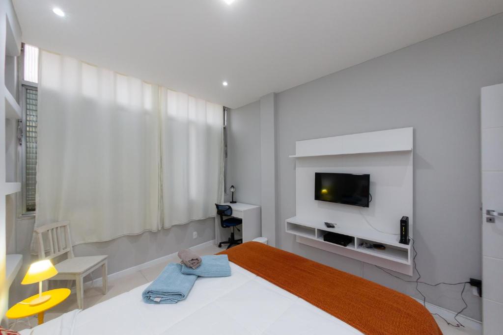  COPACABANA SUPER CUTE 240MB WIFI 2 BEDS (4PAX)