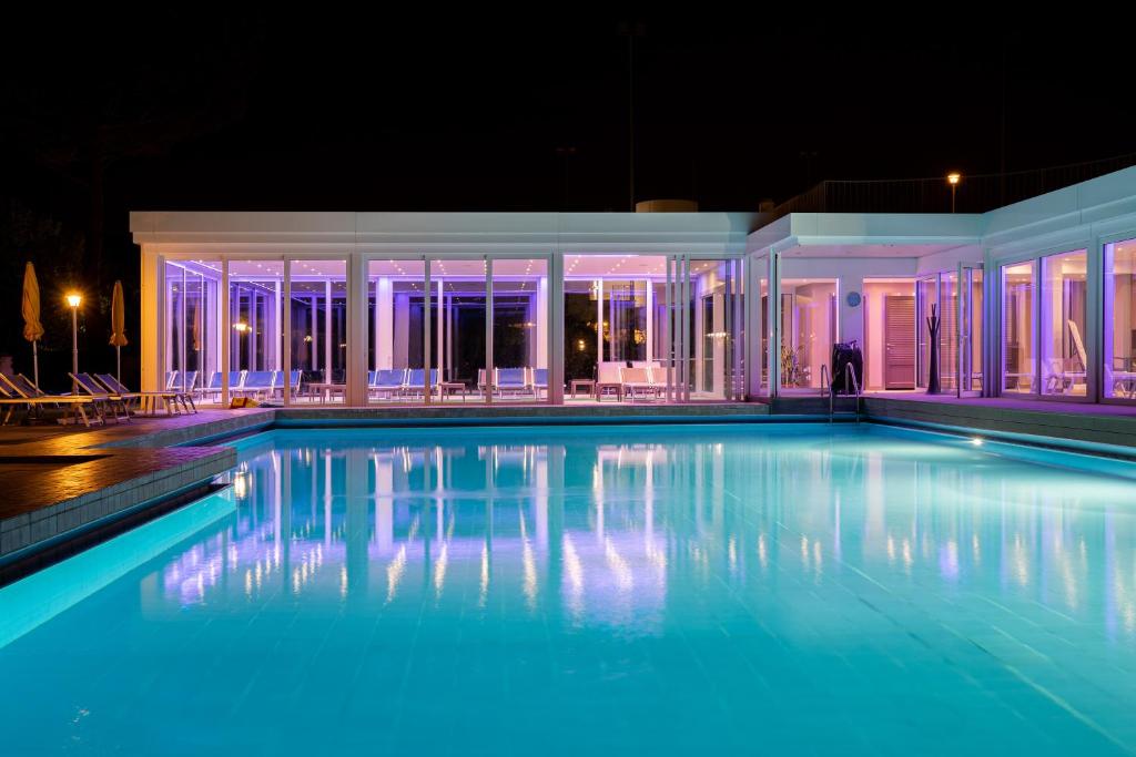 Bazén v ubytování Hotel Ariston Molino Buja nebo v jeho okolí