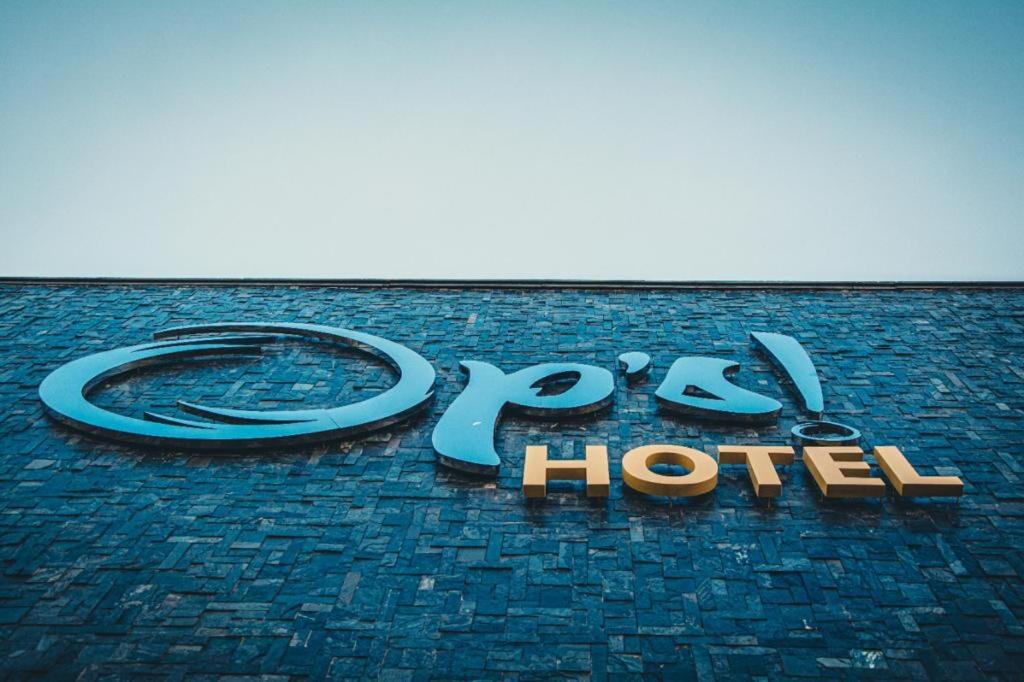  OP'S HOTEL