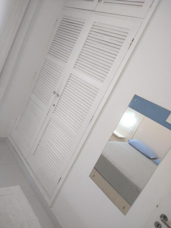  Apartamento amplo a 200m da praia da Enseada