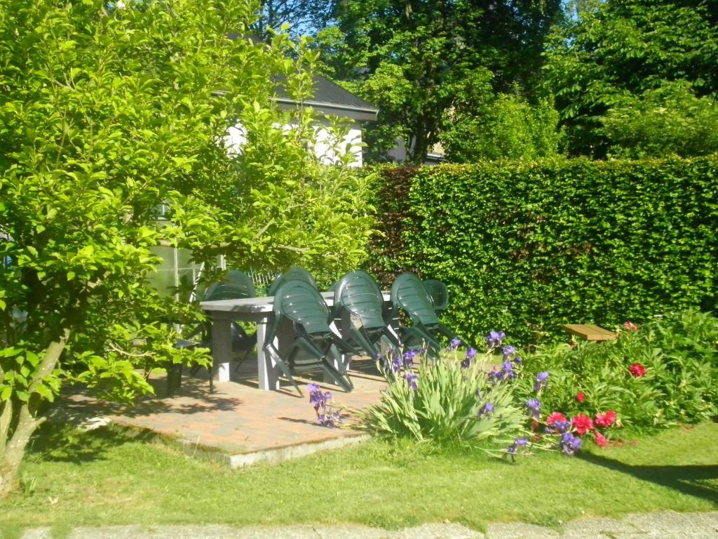 Zahrada ubytování Holiday home in Butgenbach near the Lake