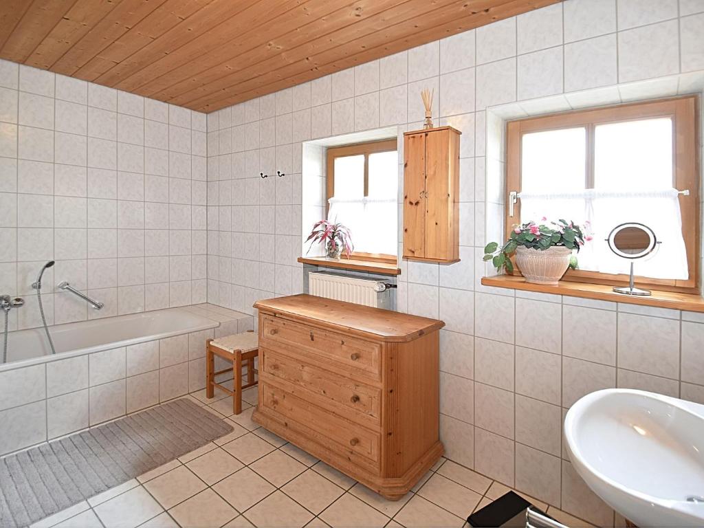 Koupelna v ubytování Cottage in Rinchnach near Arbersee