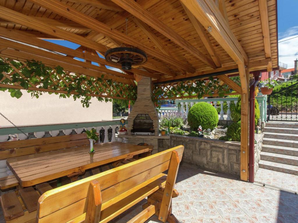 Balkón nebo terasa v ubytování Apartment in Senj Lika-Karlovac with private pool
