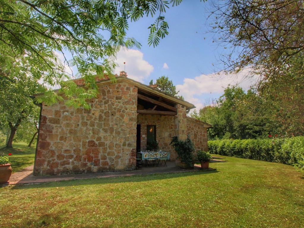 A garden outside Farmhouse in Proceno with Pool and Terrace