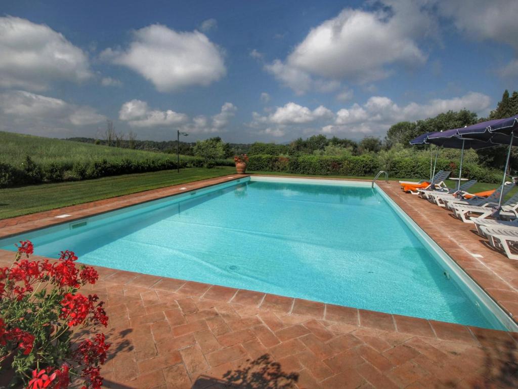 The swimming pool at or close to Farmhouse in Proceno with Pool and Terrace