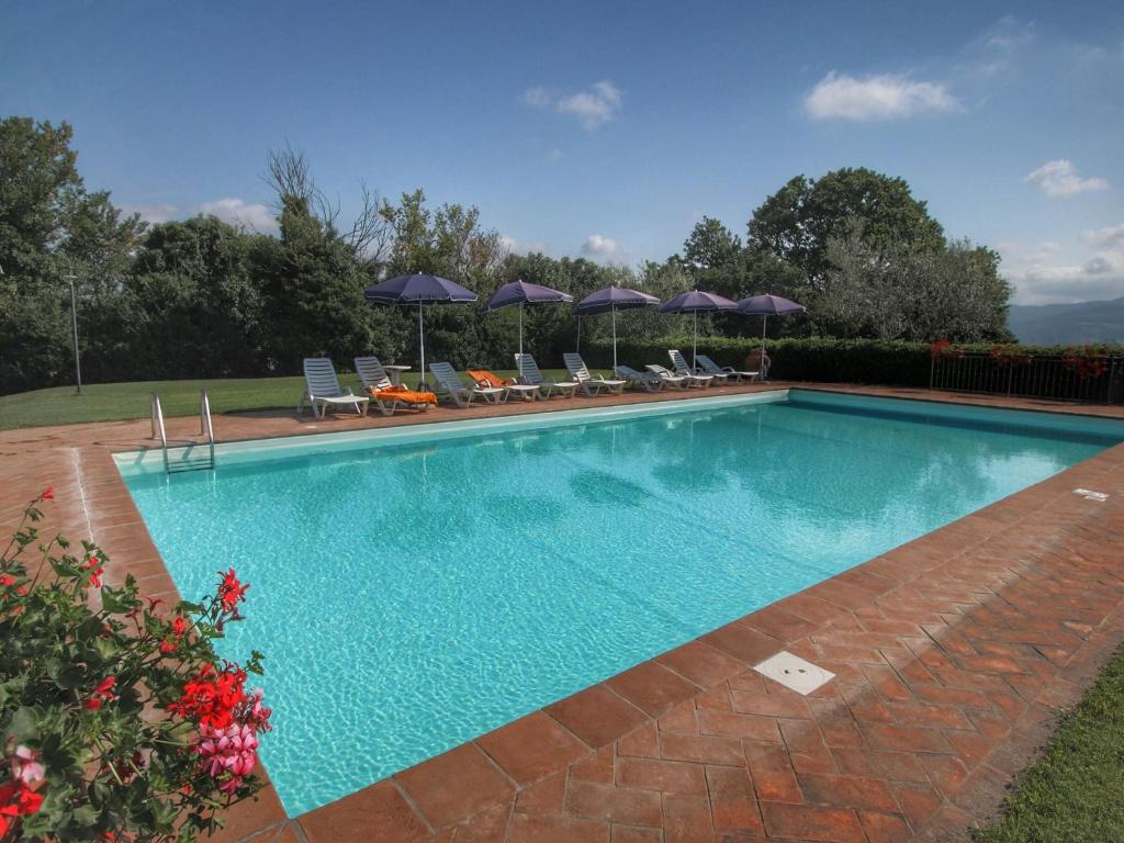The swimming pool at or close to Farmhouse in Proceno with Pool and Terrace