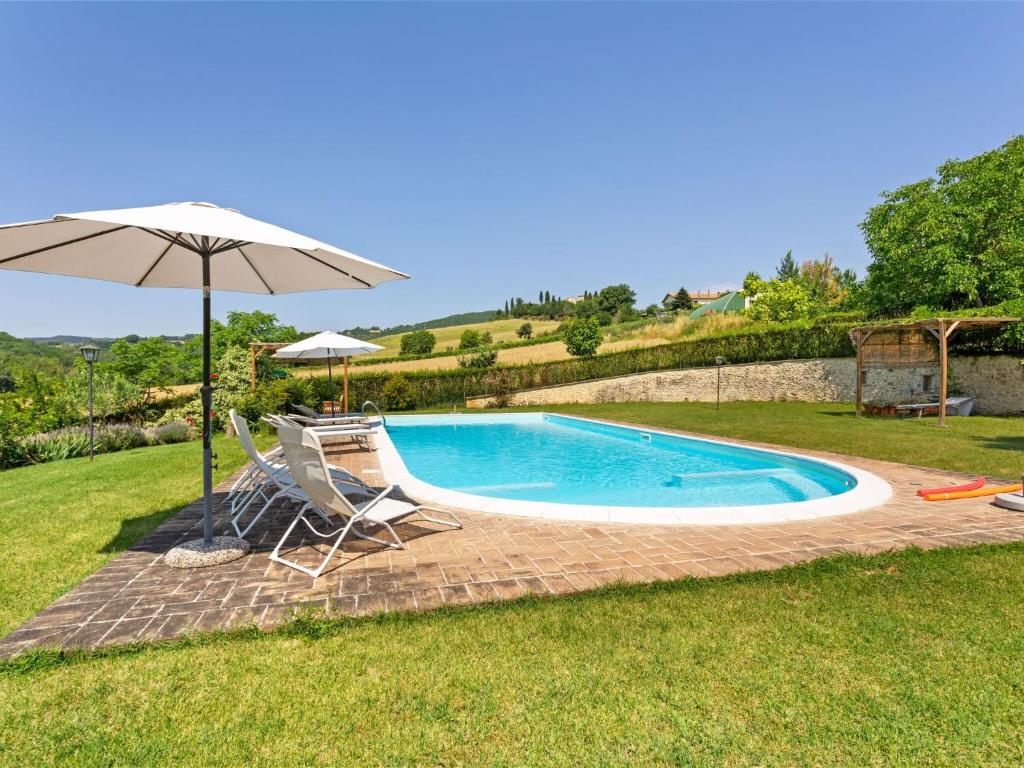 Basen w obiekcie Holiday Home in Umbria with Pool and Views lub w pobliżu