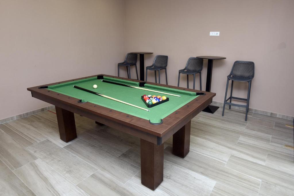 Biliár nebo kulečník v ubytování Apartments Vlasic