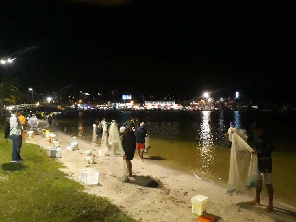  Bela casa - Frente para praia da Lagoa da Conceição - Local e vista privilegiada