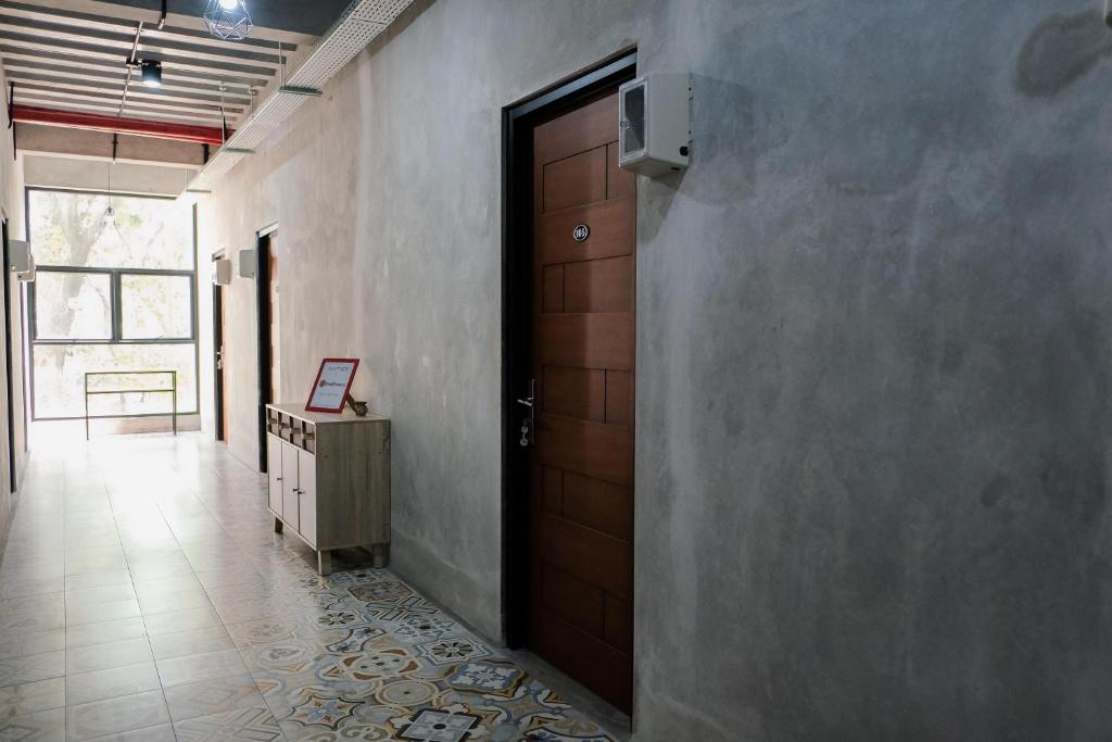 Fotografie z fotogalerie ubytování RedDoorz near Trans Studio Mall Cibubur 3 v destinaci Bogor