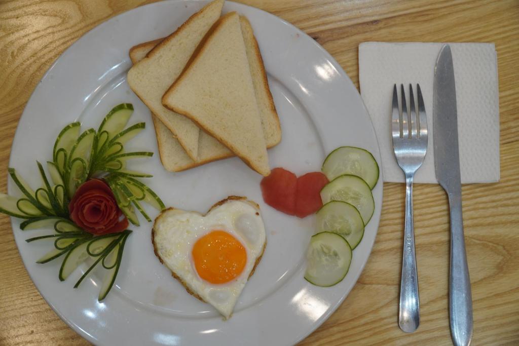 Jídlo v hostelu nebo okolí