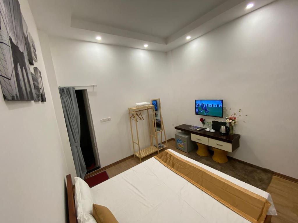 TV a/nebo společenská místnost v ubytování Thức at 3am - Old Quarter Hanoi Lotus