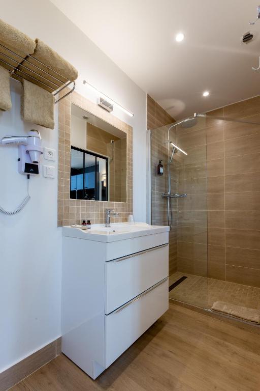 Citotel Le Regina Bordeaux Gare Saint-Jean - Resim 13