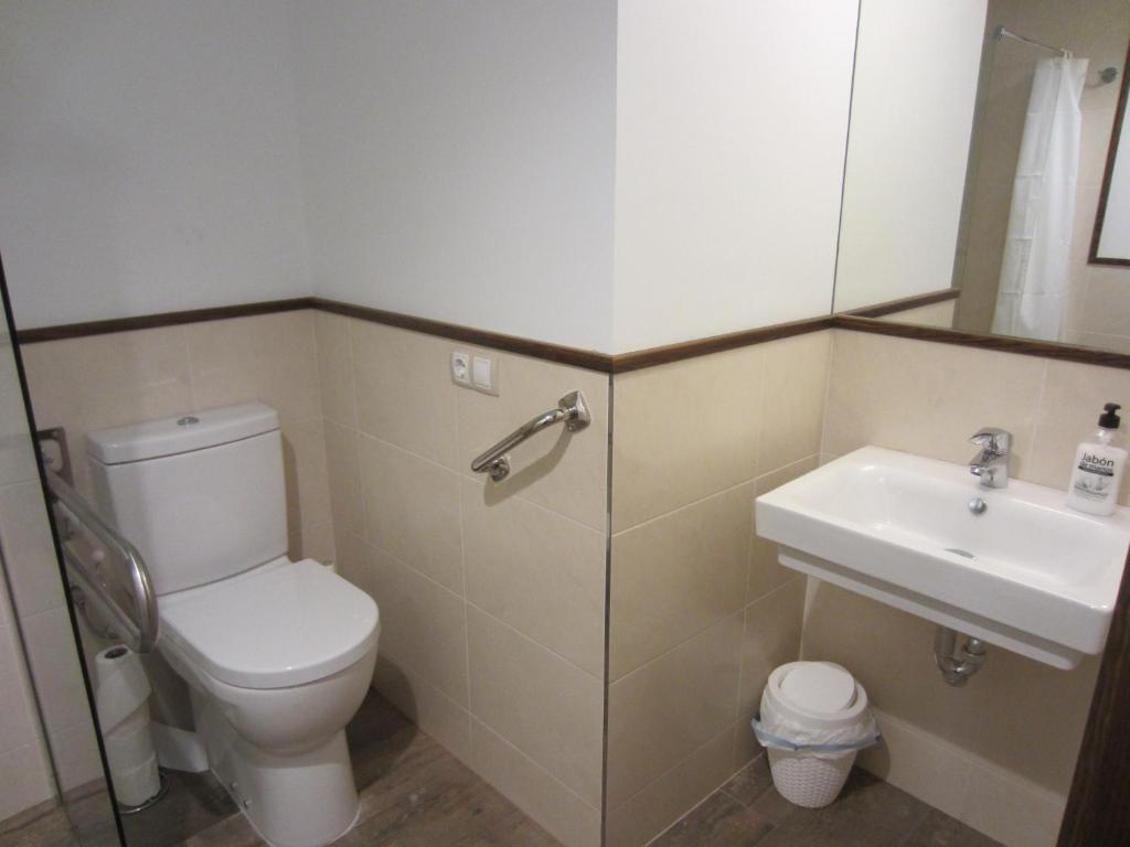 Koupelna v ubytování Matxitxulo Family Rooms