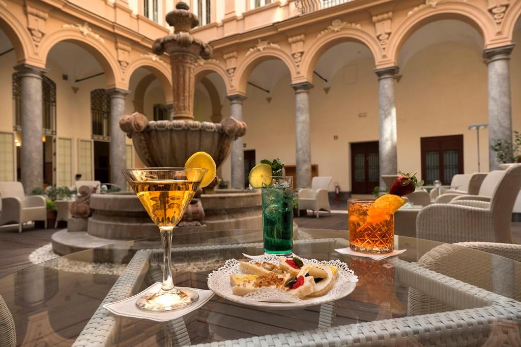 Nápoje v ubytování Grand Hotel Piazza Borsa