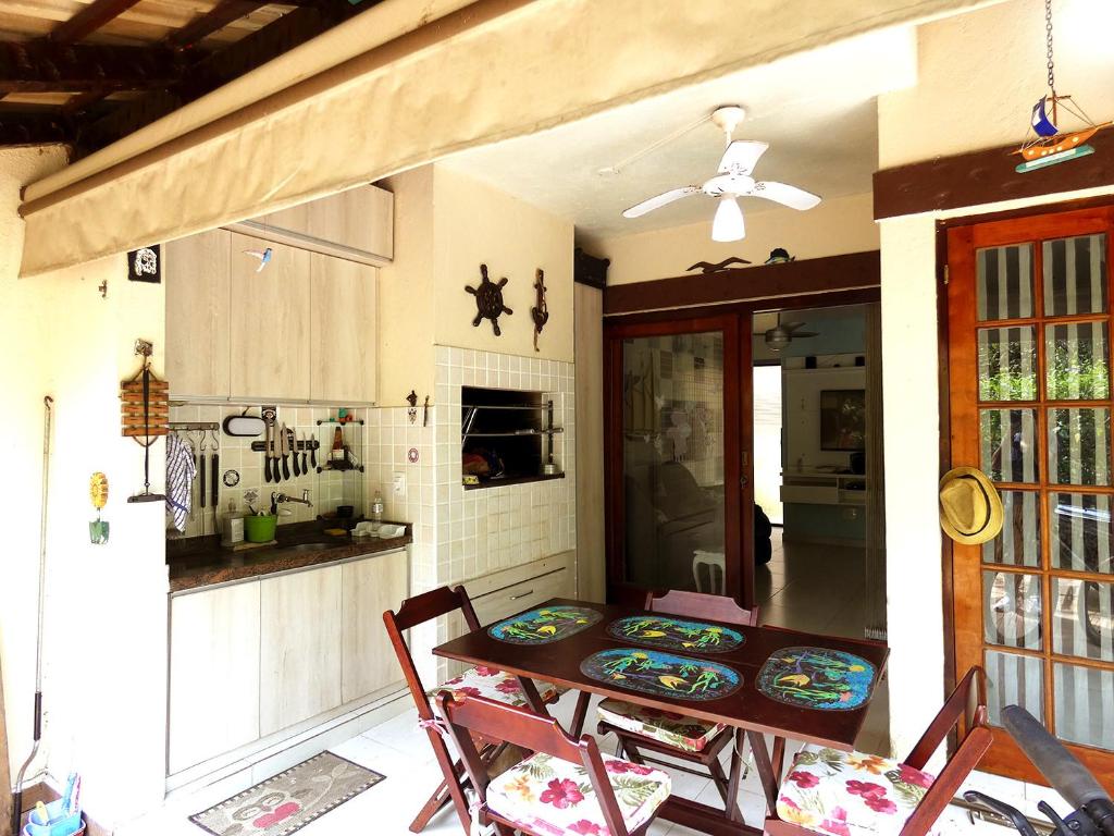  Casa com Wifi em Condomínio com Lazer Completo