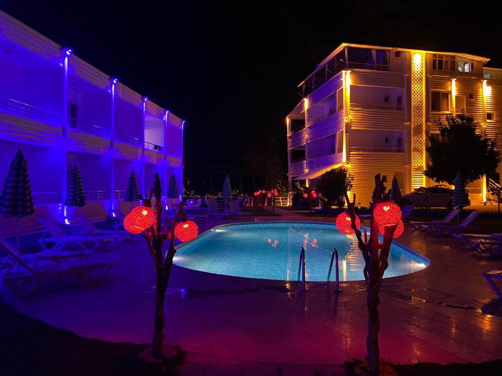 Bazén v ubytování Aroma Butik Hotel nebo v jeho okolí
