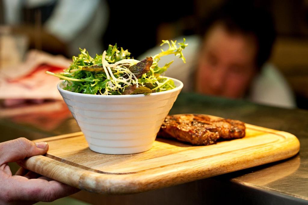 The Victoria - Resim 16