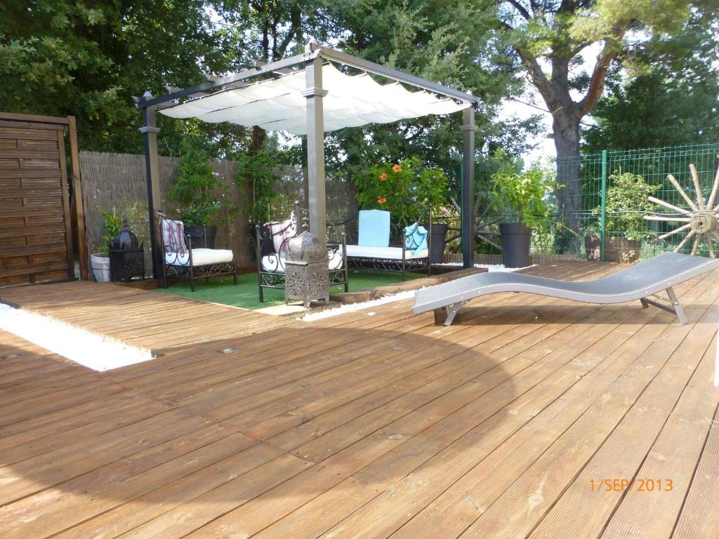 Idyllic  in Trets with Private Swimming Pool