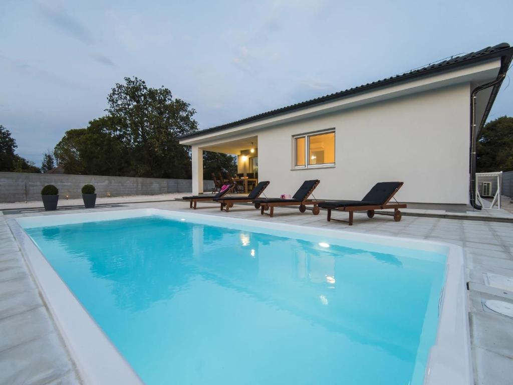 Fotografie z fotogalerie ubytování Beautiful villa with private swimming pool v destinaci Briševo
