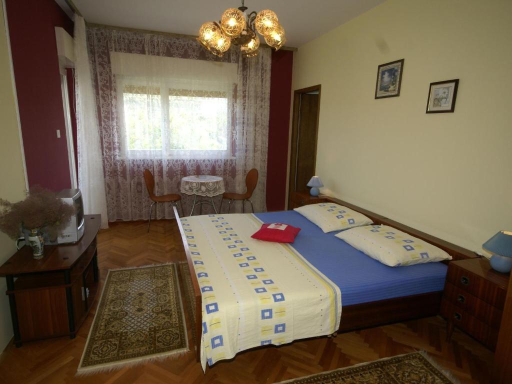 Posteľ alebo postele v izbe v ubytovaní Charming Apartment in Vinisce with Jetty