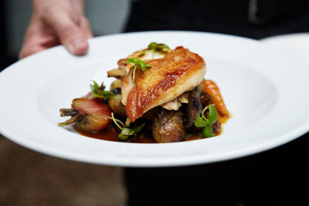 The Victoria - Resim 20