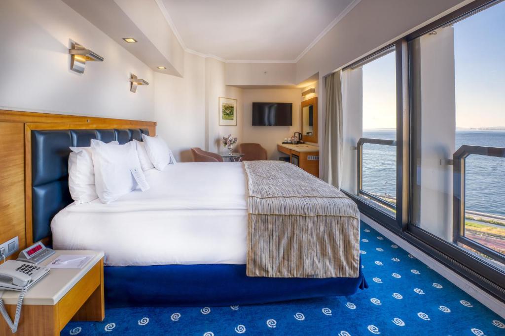 Postel nebo postele na pokoji v ubytování Best Western Plus Hotel Konak