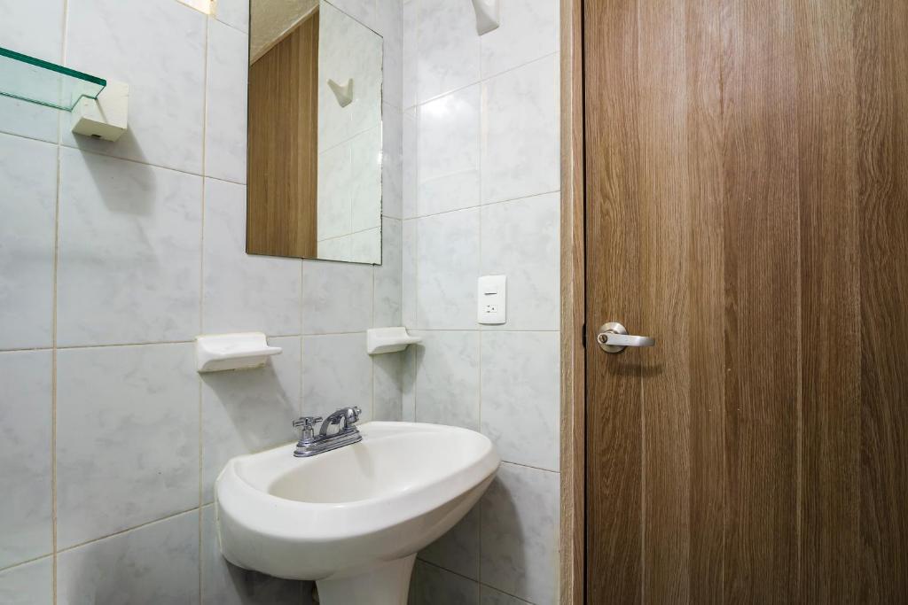 Koupelna v ubytování Suites Navata