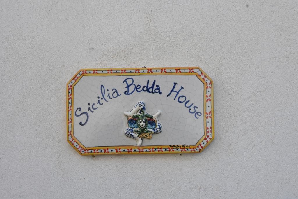 Certyfikat, podpis lub inny dokument wystawiony w obiekcie Sicilia Bedda House