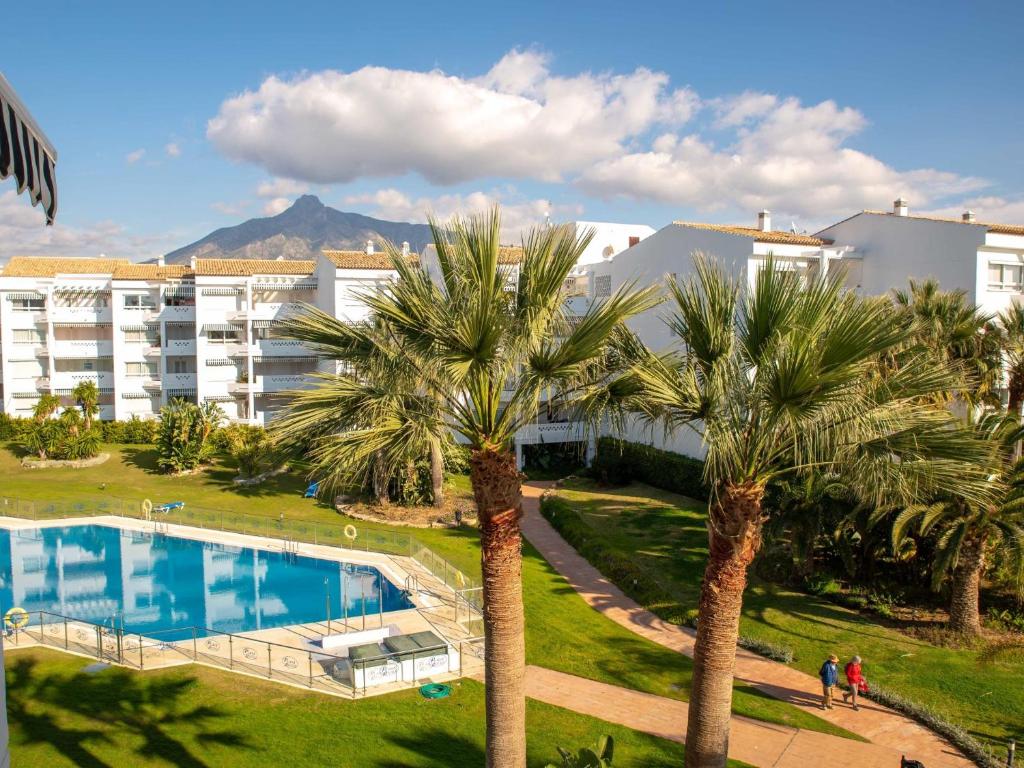 BEACHFRONT QUIET RESORT WITH PRIVATE BEACH ACCESS, Marbella ...