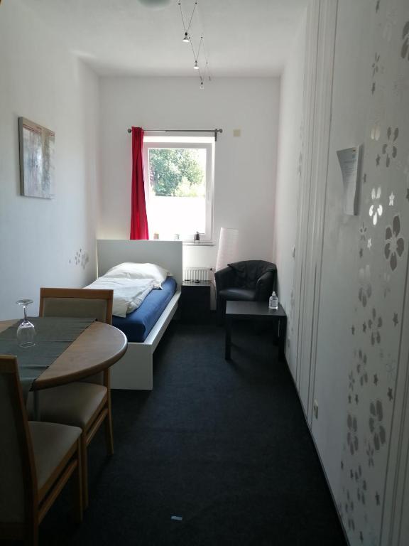 B&B V.K. PGmbH - Single Room With Bathroom